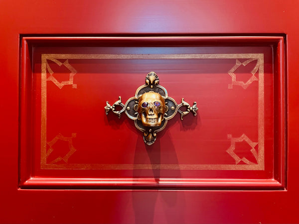 Drawer face detail.